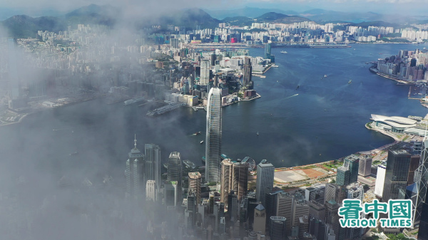 外媒報導中央已下令香港地產商出力支持北京的利益，揚言「遊戲規則已變」。（圖片來源：Ruby Tang/看中國）