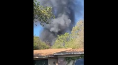 美军机坠毁于德州民宅(图)