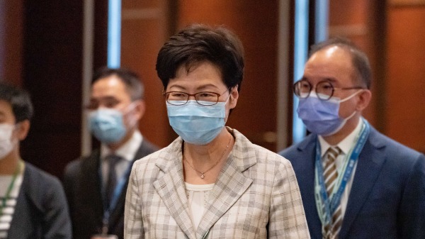 香港特首林郑月娥承认，依照从合理的推算，现在香港染疫人数远不止100万人