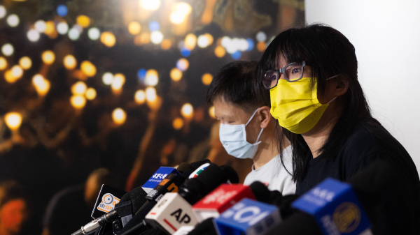 支联会9月5日召开记者会，副主席邹幸彤批评警方“钓鱼搜证”旨在恐吓公民社会。（图片来源：BERTHA WANG/AFP via Getty Images）